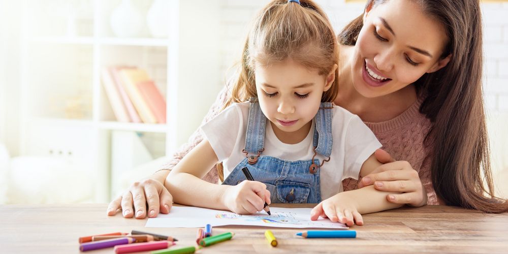 Alleinerziehende Mutter mit Tochter