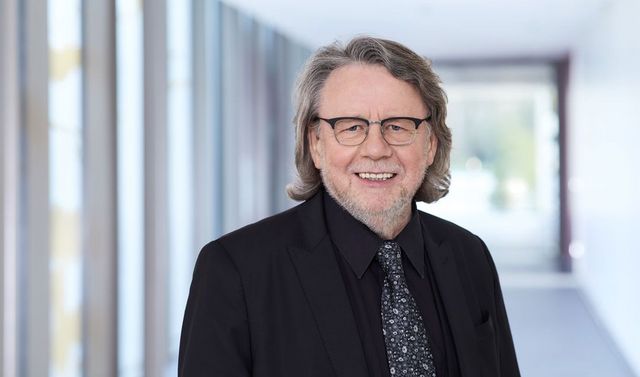 Mitarbeiter Herr Clausen