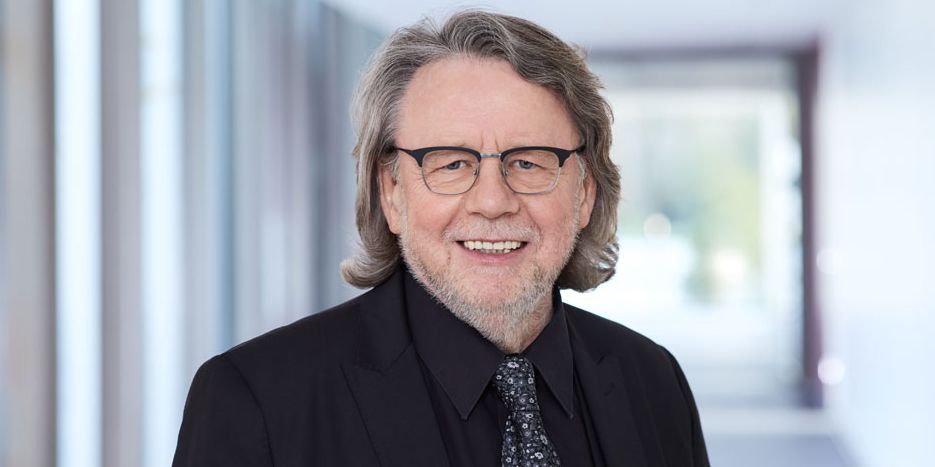 Mitarbeiter Herr Clausen 
