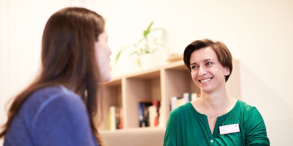Gesprächssituation während des Traineeships Psychiatrische Pflege